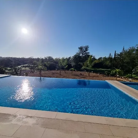 Eco Alfarrobas Com Piscina אלגוז