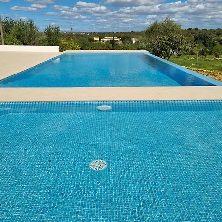 Eco Alfarrobas Com Piscina אוהל מפואר *